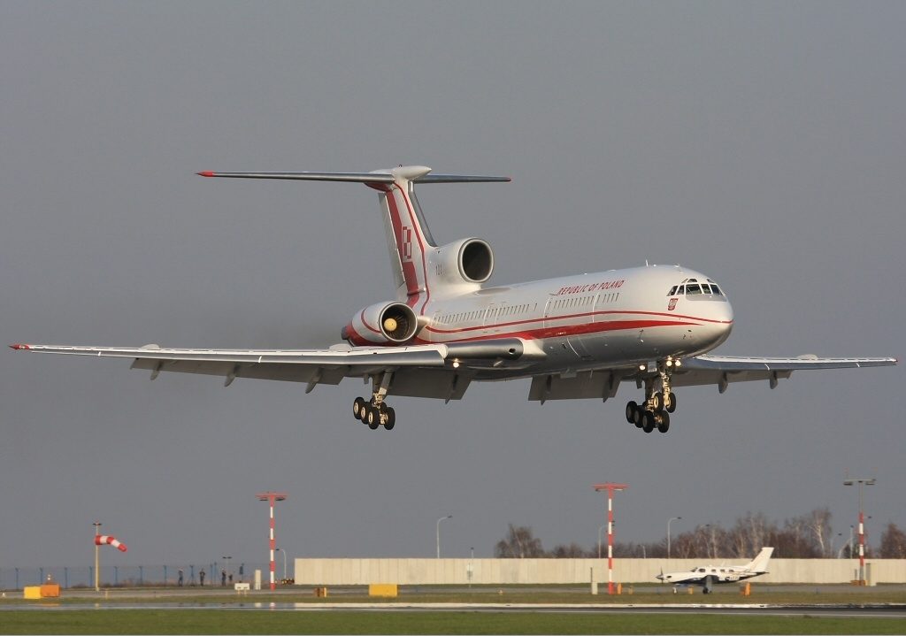 Prezydencki samolot Tu-154M nr 101 na lotnisku w Pradze w 2010 roku. Fot. Alan Lebeda / Wikipedia