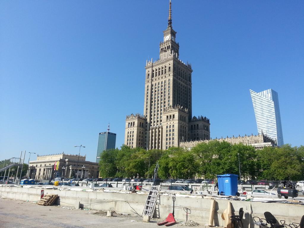 Demografia napędza drożyznę na rynku mieszkań. Warszawa i Kraków wysysają ludzi i pieniądze. Skutki odczują właściciele mieszkań w całej Polsce.