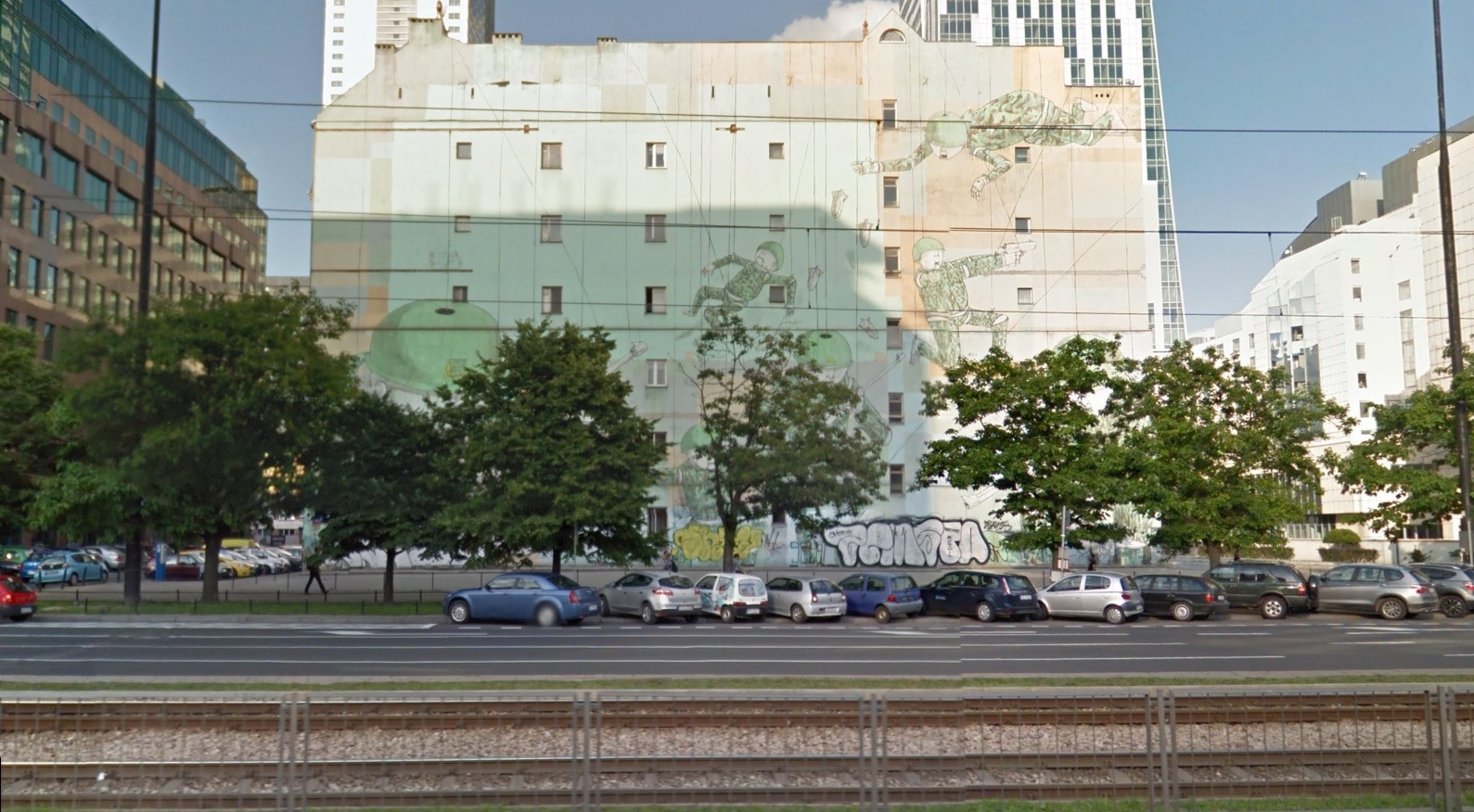 Mural na Siennej 45. Fot. Google Street View