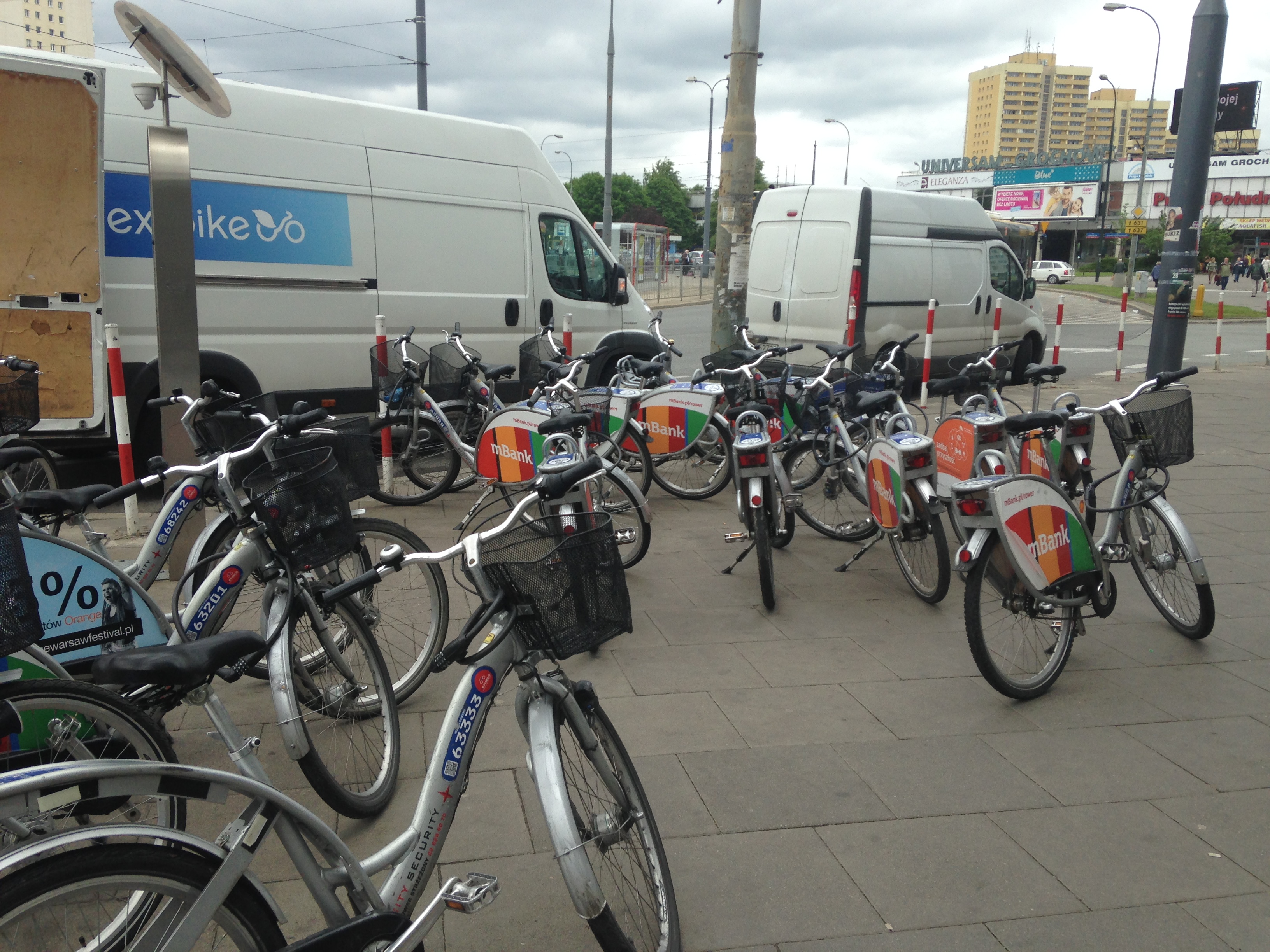 Wypożyczalnia Veturilo na Rondzie Wiatraczna Fot. Warszawa w Pigułce
