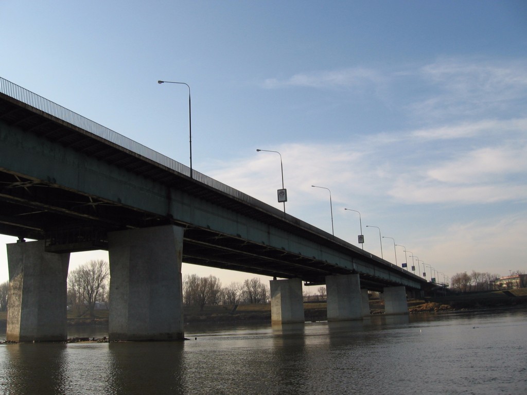 Most-Łazienkowski.-Fot.-Wikipedia.jpg