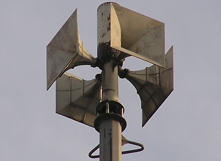 Syreny alarmowe. Fot. Wikipedia