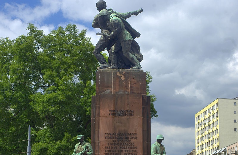 Pomnik Braterstwa Broni w Warszawie. Fot. Cezary Piwowarski / Wikipedia