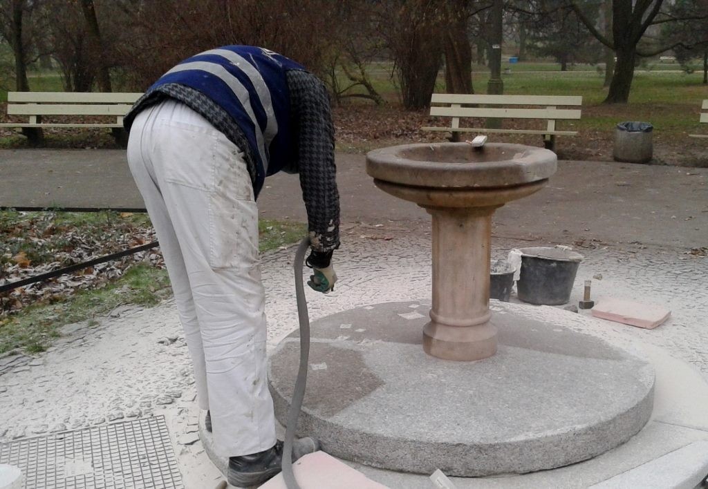 fot. ZOM Poidełko w parku Praskim wymagało większego zakresu prac  