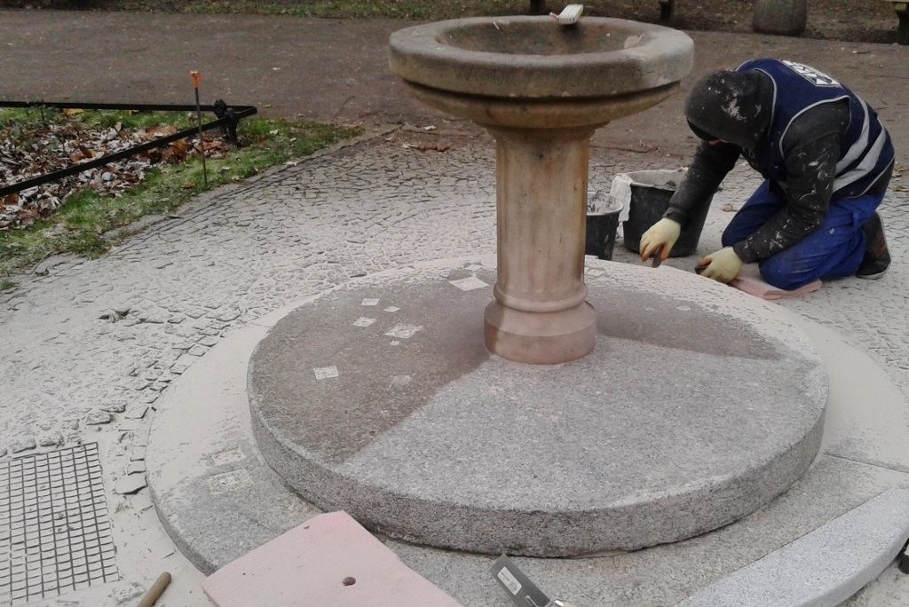 fot. ZOM Poidełko w parku Praskim wymagało większego zakresu prac  