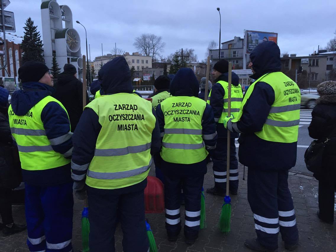 Cala Warszawa W Zielonych Ludzikach Zom Do Odsniezenia 1 7 Mln M2 Chodnikow Warszawa W Pigulce