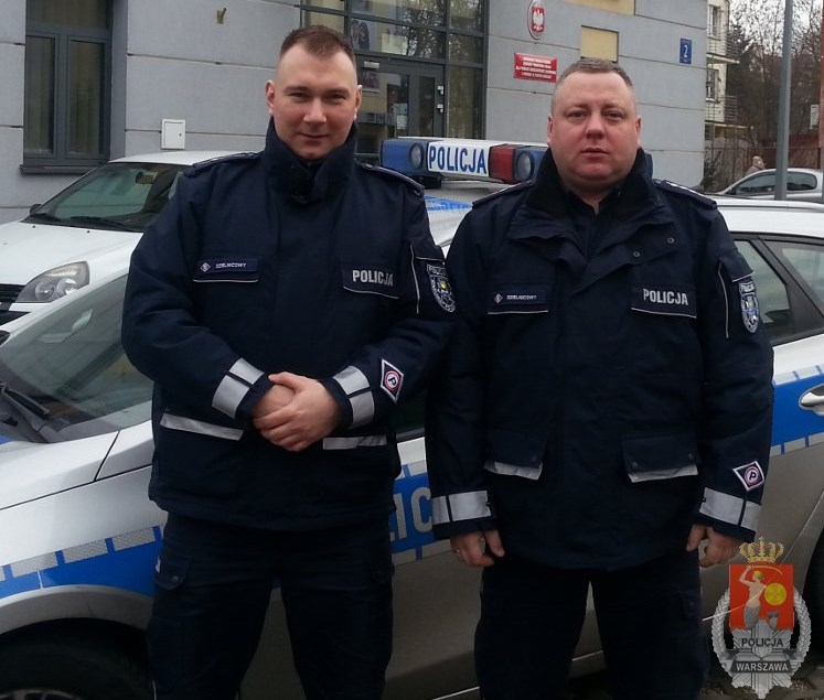 Mł. asp. Sebastian Topolewski i asp. szt. Marcin Wareluk. Fot. KSP