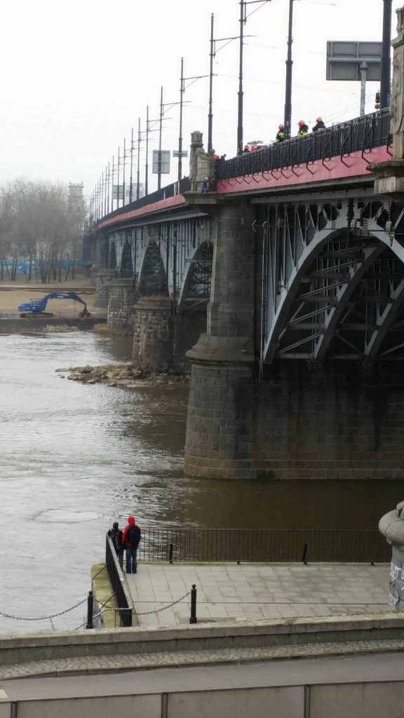 12842478_10208370972419335_1273396234_o