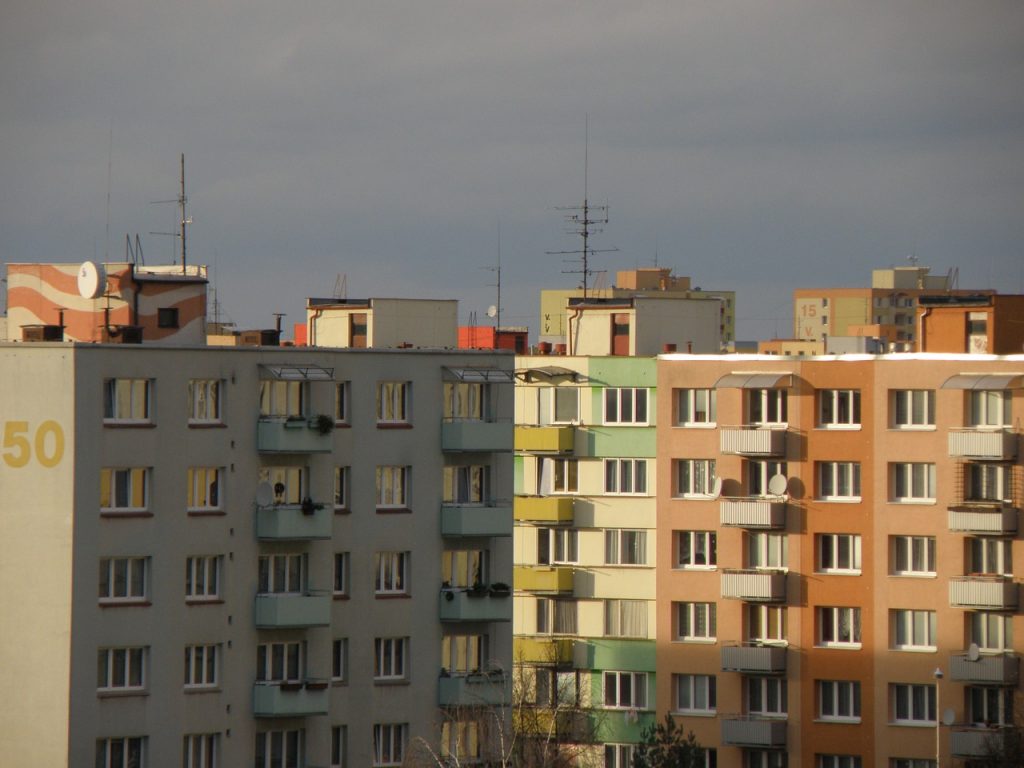prefabricated-house-930190_1280
