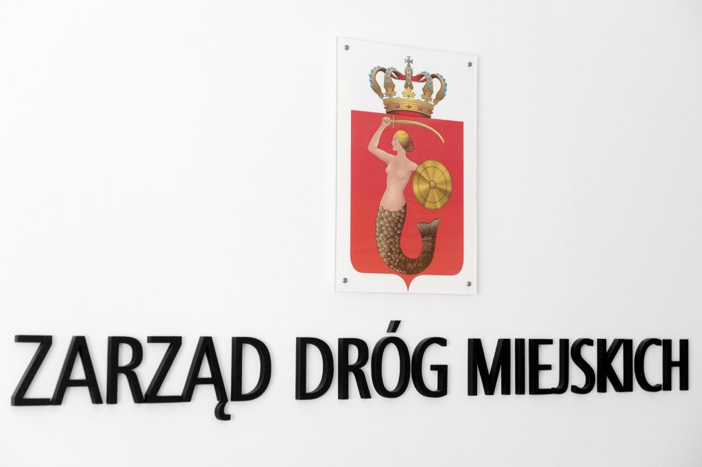 syrenka-na-scianie_1479478364