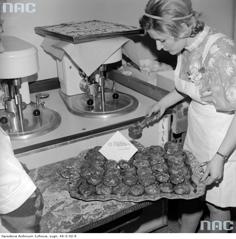 Cukiernia Blikle, 1978 rok, Warszawa. Fot. Narodowe Archiwum Cyfrowe