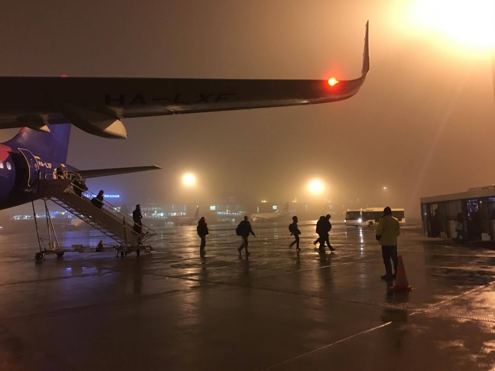 Zatrzymania na Lotnisku Chopina po kontroli granicznej. Sprawą zajmie się sąd