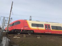 SKM stojąca na nasypie Fot. Warszawa w Pigułce