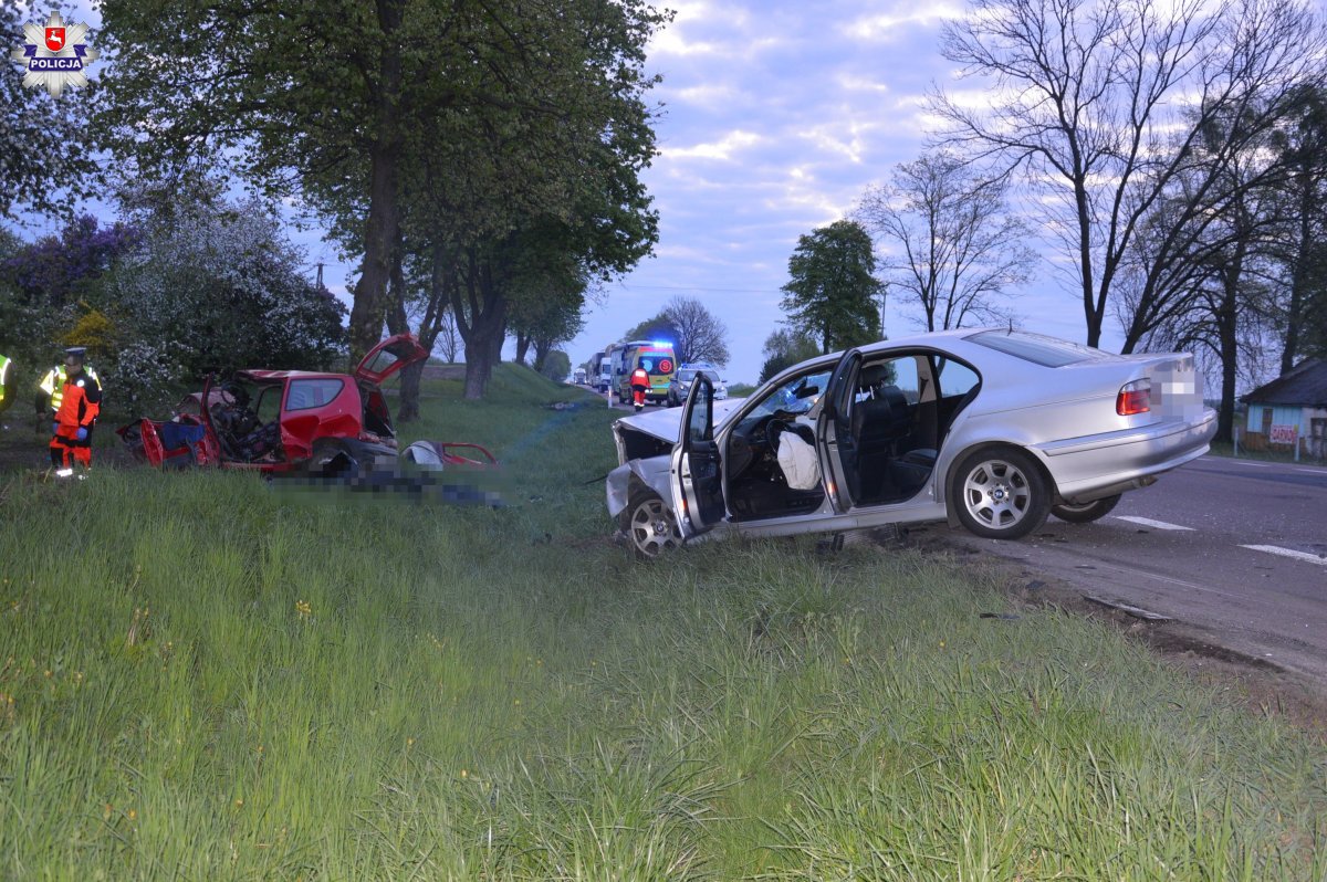 Kierowca Wyjeżdżając Samochodem Z Warszawy Nie żyją dwie kobiety. Kierowca z Warszawy doprowadził do czołowego