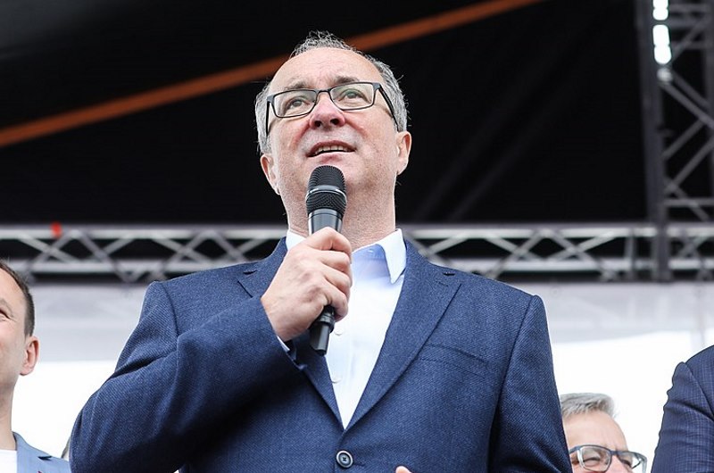 Ustawa łańcuchowa wraca do Sejmu. Czarzasty wzywa do protestu