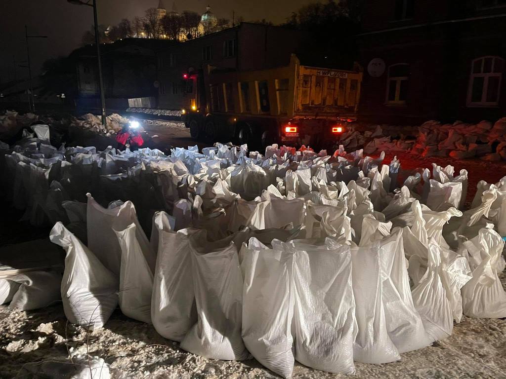 Alarm powodziowy w regionach! IMGW wydał ostrzeżenia drugiego stopnia.