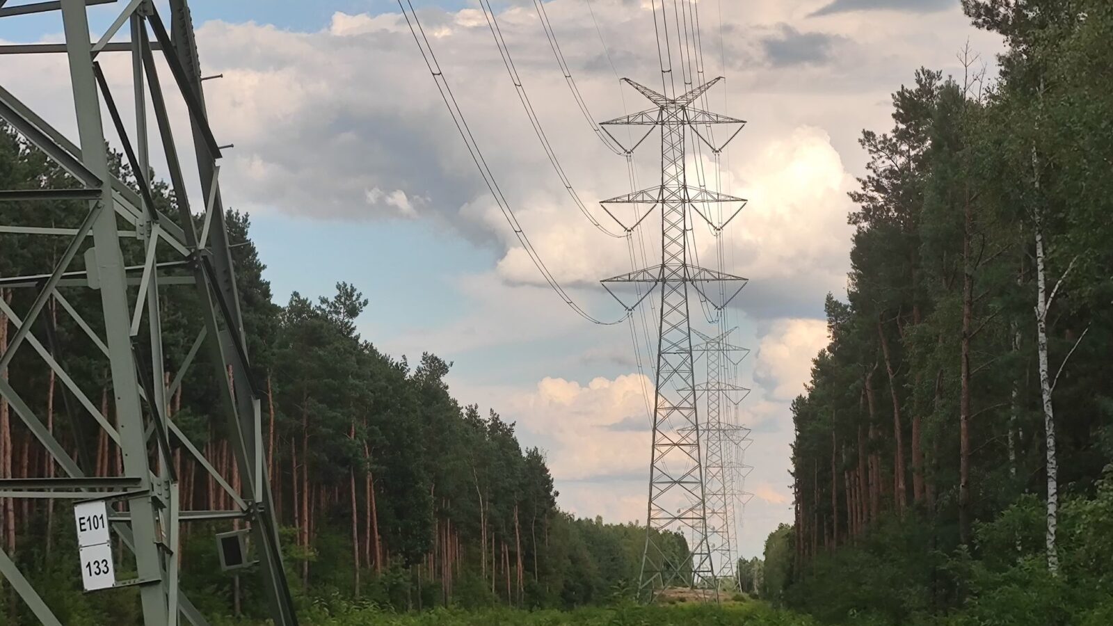 Nowa opłata na rachunkach za prąd od 2027 roku? Prezes URE potwierdza prace nad zmianą