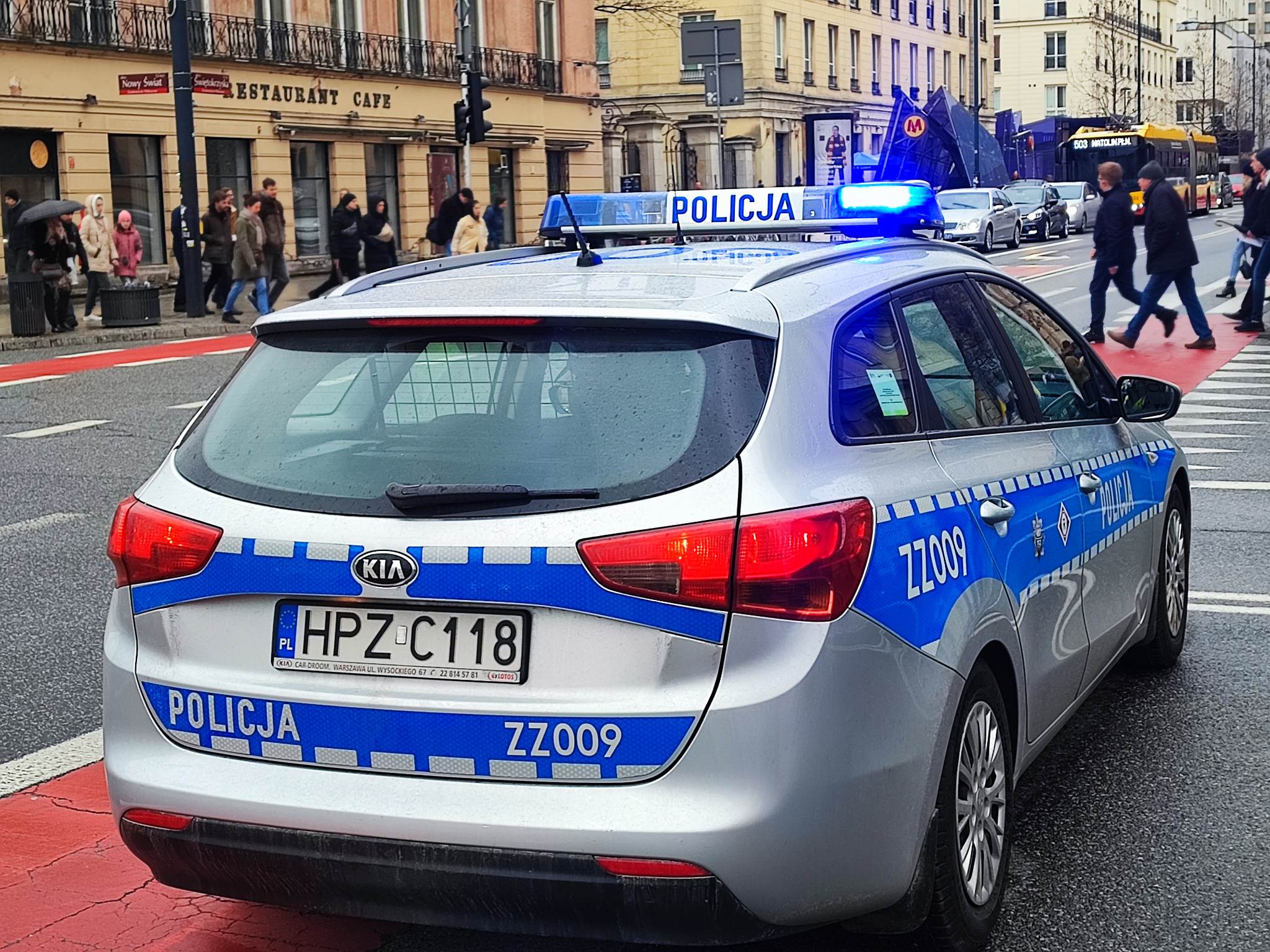 Zadzwonił ze swojego telefonu do Kancelarii Prezydenta. Natychmiastowa akcja policji, zatrzymanie mieszkańca Marek