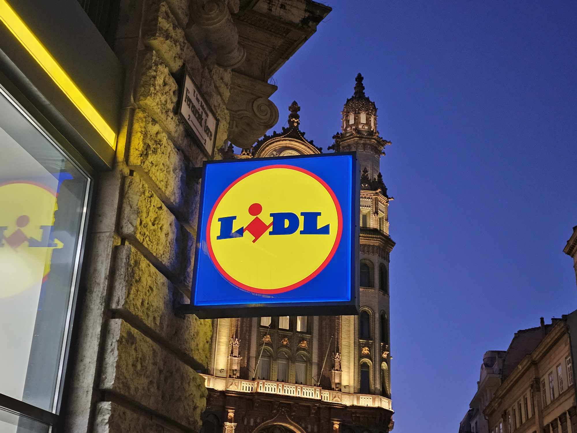 It will start on Monday.  Cheap clothes for the whole family at Lidl