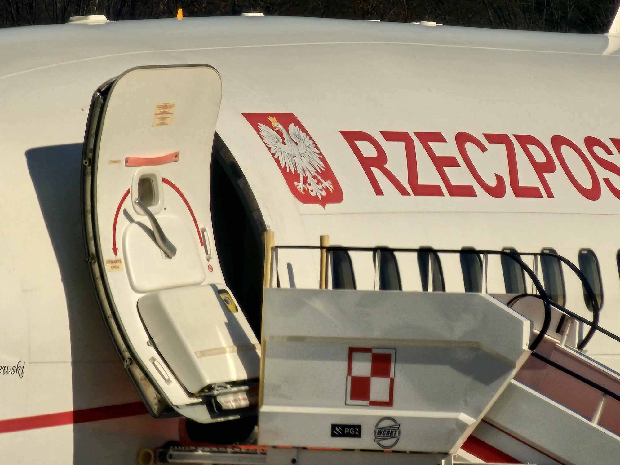 Pilna misja polskiego wojska! Samoloty wystartowały w kierunku strefy wojny. Ewakuacja Polaków z Bliskiego Wschodu rozpoczęta.