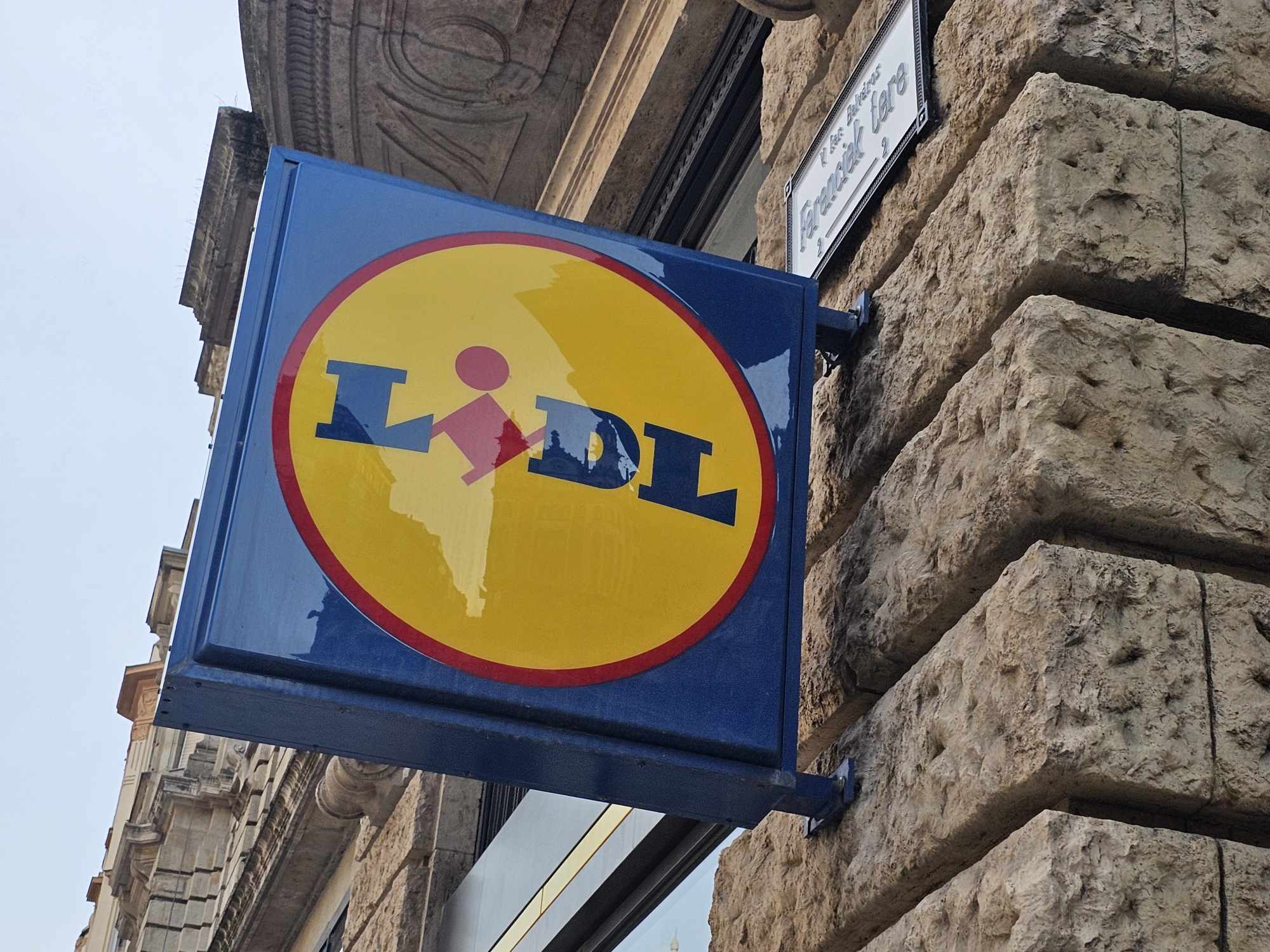 W poniedziałek tłumy pobiegną do Lidla. Gratisy i gigantyczne promocje przed Świętami. Sprawdź, co możesz zdobyć