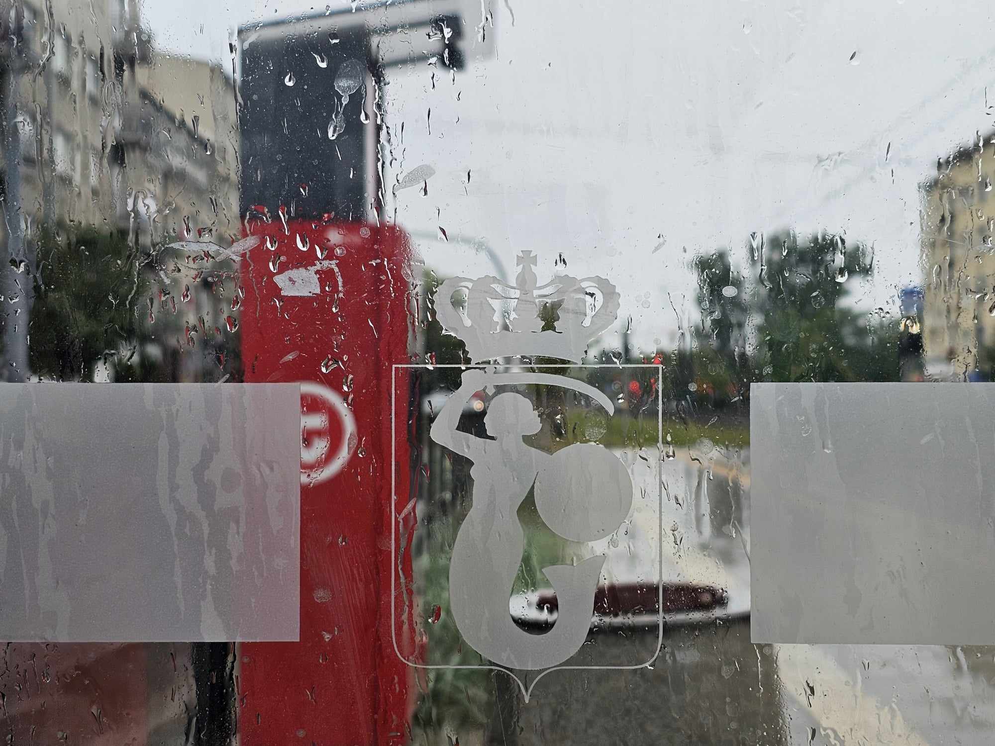 Nawet 20 stopni w październiku, a nocami mróz do -8 stopni. Nad Polskę nadciąga antycyklon