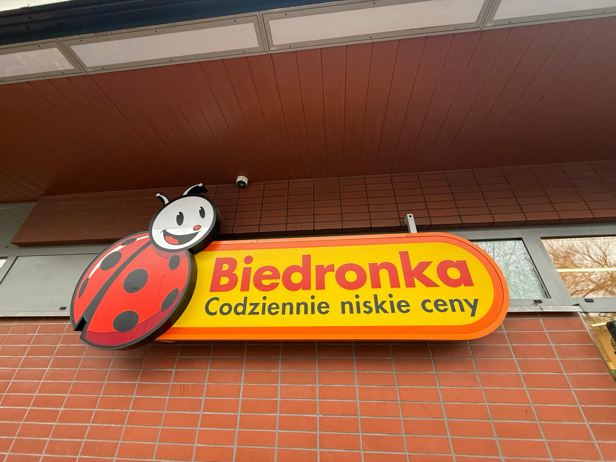 Masz kartę moja Biedronka? Sklep odpala gigantyczną promocję przed Walentynkami