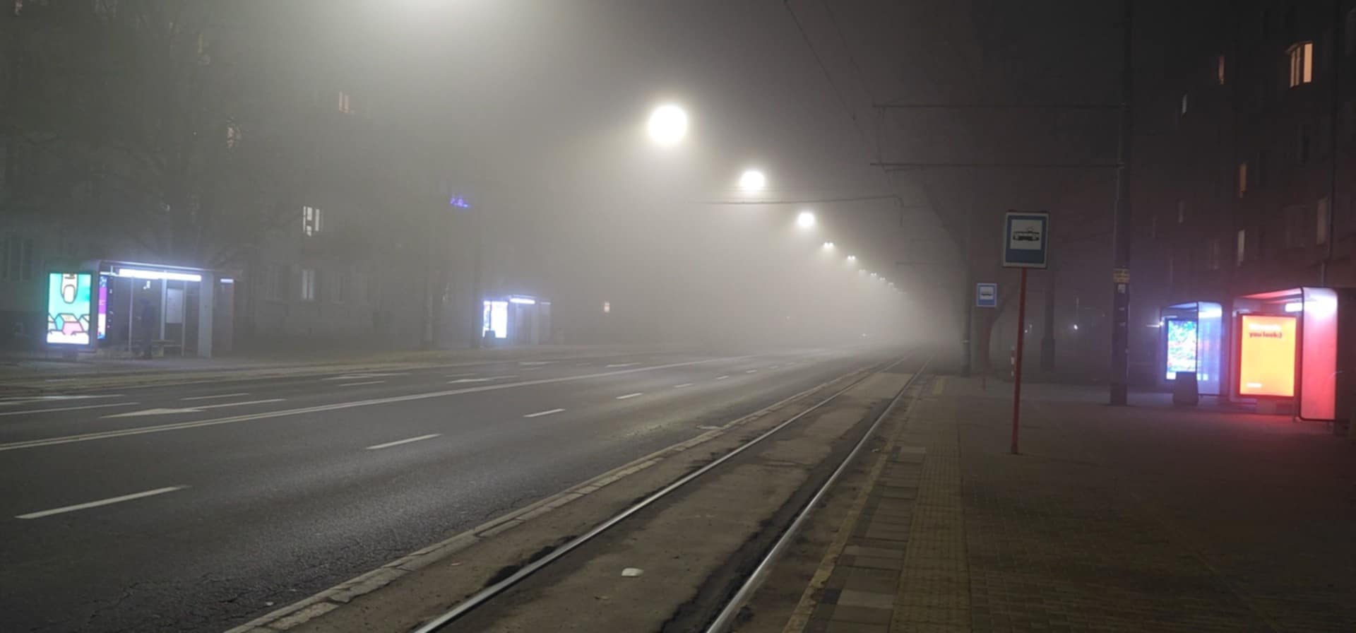 Mleczna pułapka nad Polską. IMGW wydaje pilny alert I stopnia, widzialność spadnie do kilkudziesięciu metrów