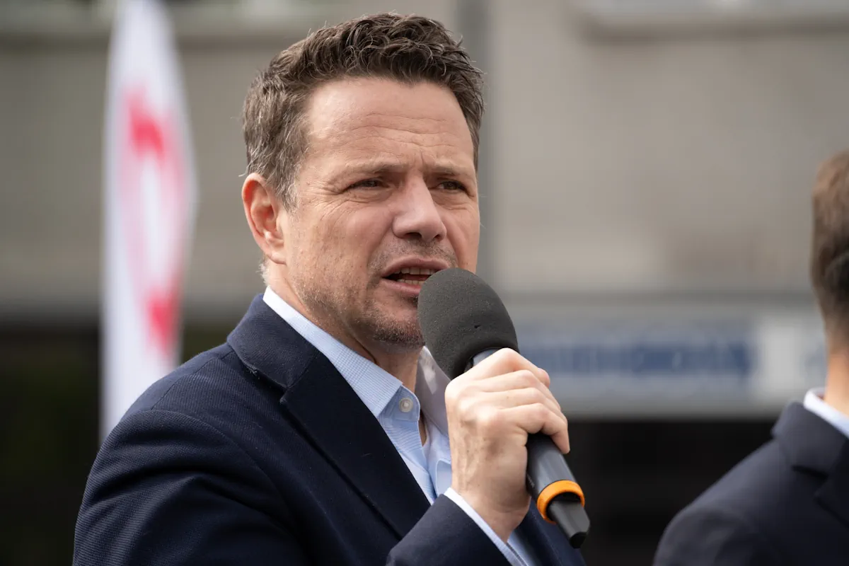 Warszawa w stanie pełnej gotowości. Sztab kryzysowy zwołany przez Prezydenta w obliczu arktycznego mrozu.