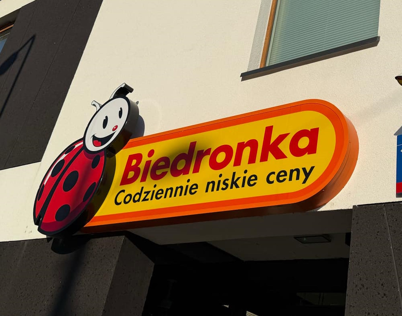 Zacznie się we wtorek. Biedronka odpala gigantyczną promocję, klienci ruszą do sklepów