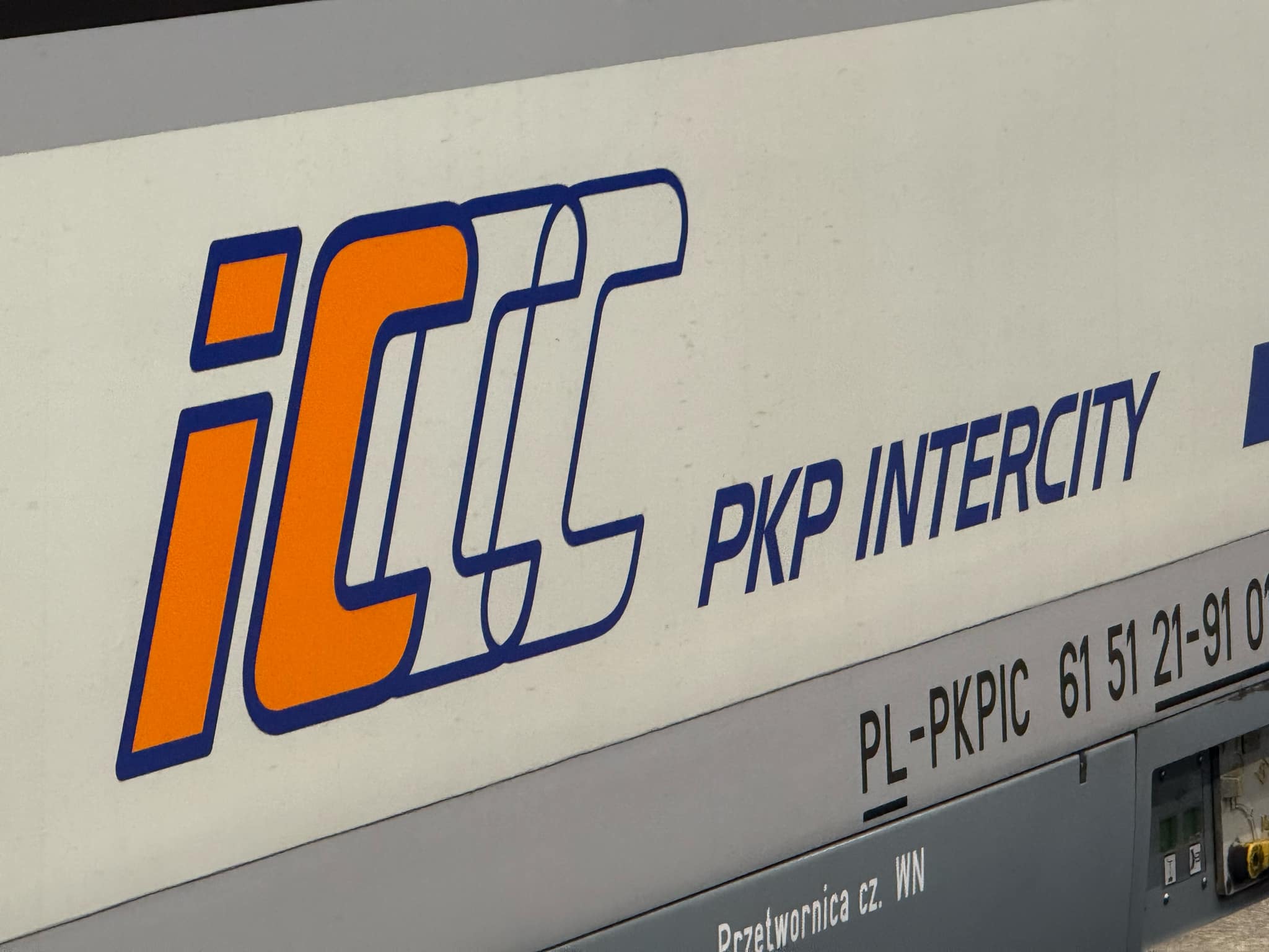 Podróż pociągiem tańsza niż kawa. PKP uruchomiło limitowaną akcję