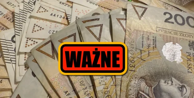 Kilka tysięcy złotych rozłożone na stole. Fot. Warszawa w Pigułce.