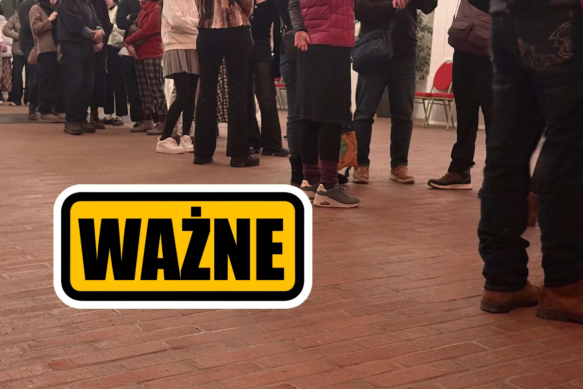 Warszawiacy masowo ruszyli do urzędów. Miasto natychmiast wydłuża godziny pracy