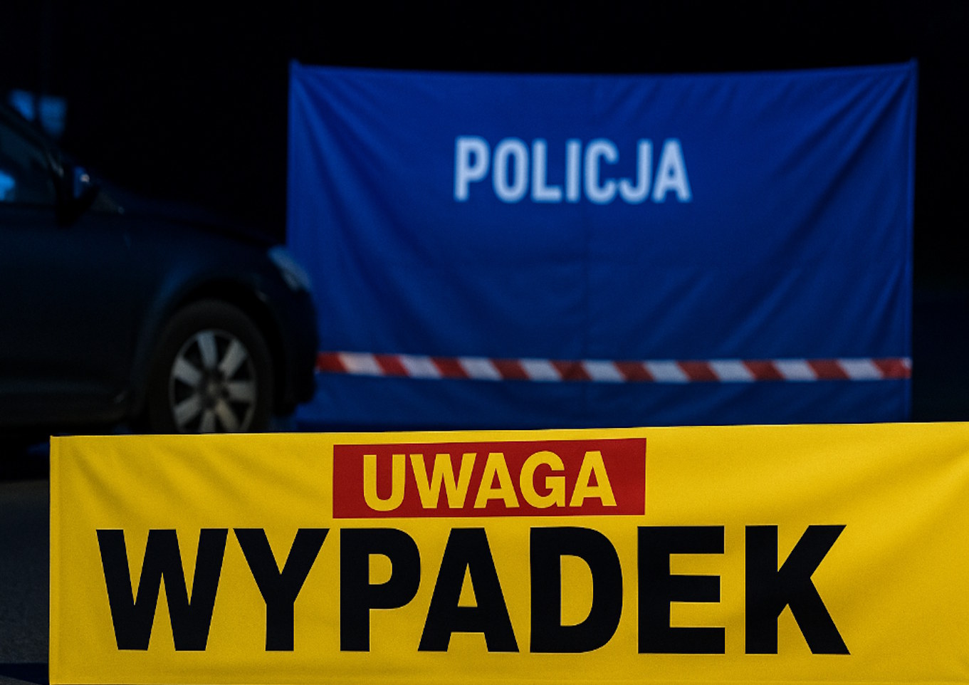 Poważny wypadek na trasie K53. 3 osoby w szpitalu, droga całkowicie zablokowana