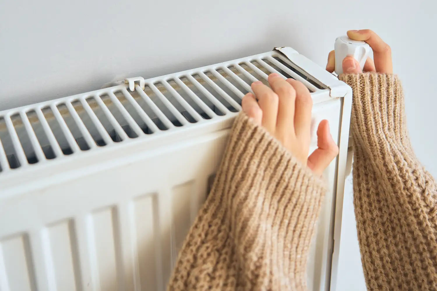 Sprawdź, ile tak naprawdę powinna wynosić temperatura w domu. Większość robi odwrotnie