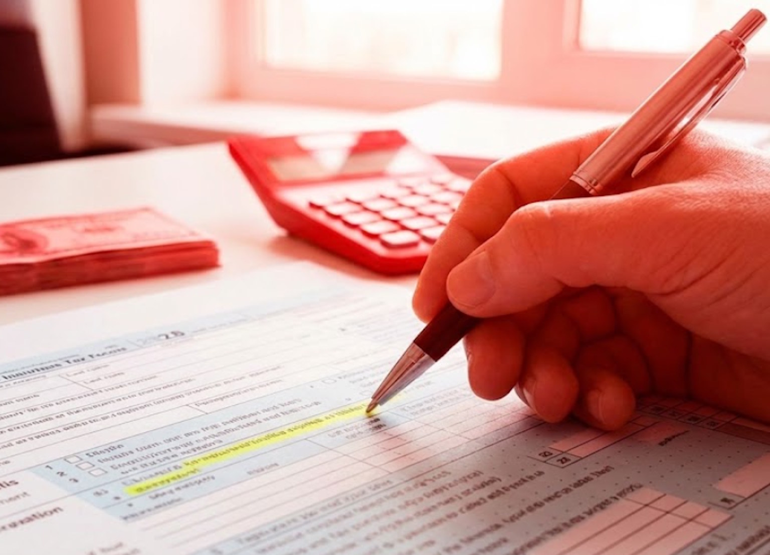 Urząd Skarbowy przeleje Ci dodatkowe tysiące złotych, jeżeli wypełnisz tę jedną rubrykę. Większość Polaków omija ją w PIT szerokim łukiem, tracąc majątek