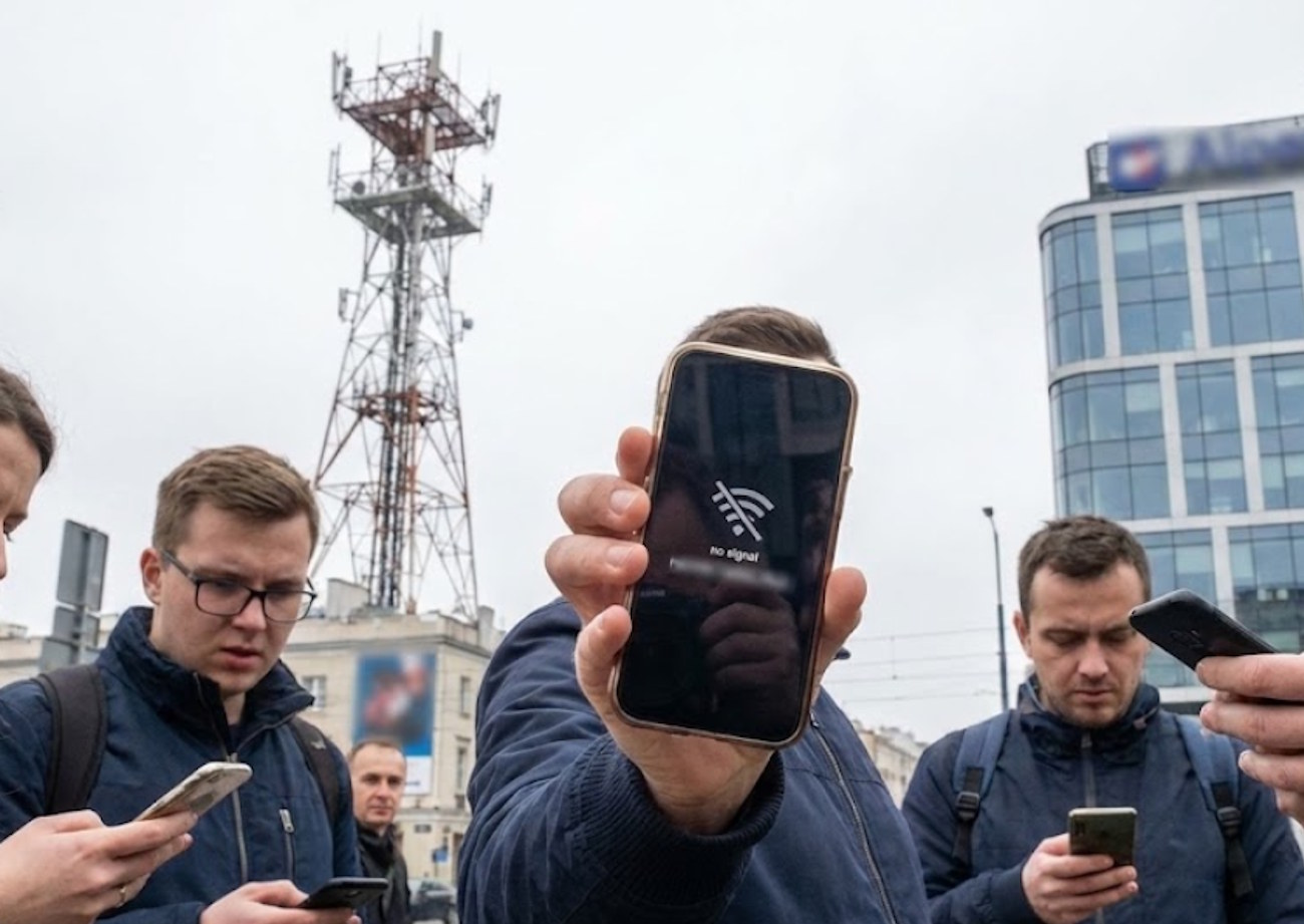 Pilne. Sprawdź, czy Twój telefon straci Internet. Nadchodzi koniec znanej sieci w Polsce