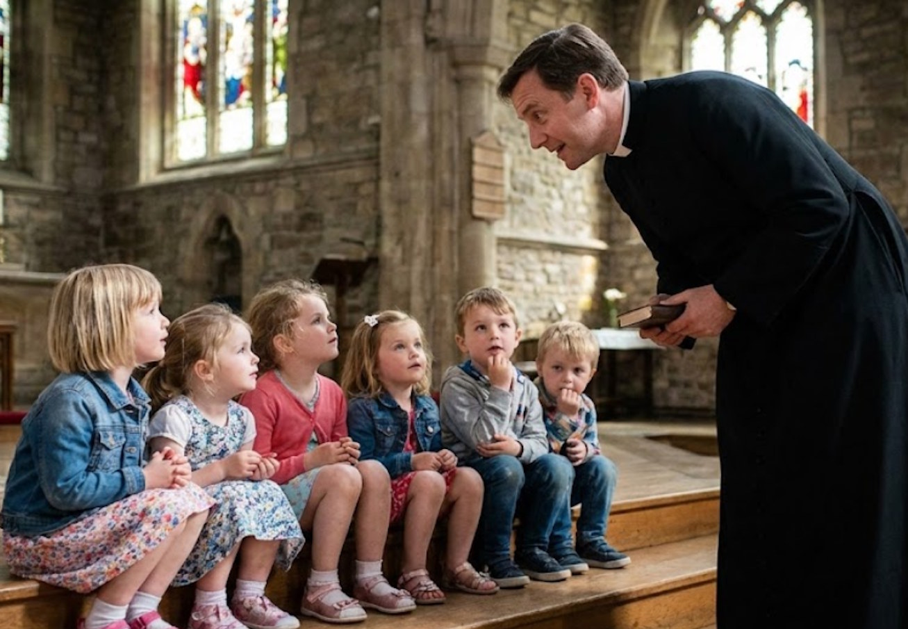 Zaskakująca odpowiedź 5-latka o wojnie na Ukrainie w polskim kościele. Nagranie podbija Internet