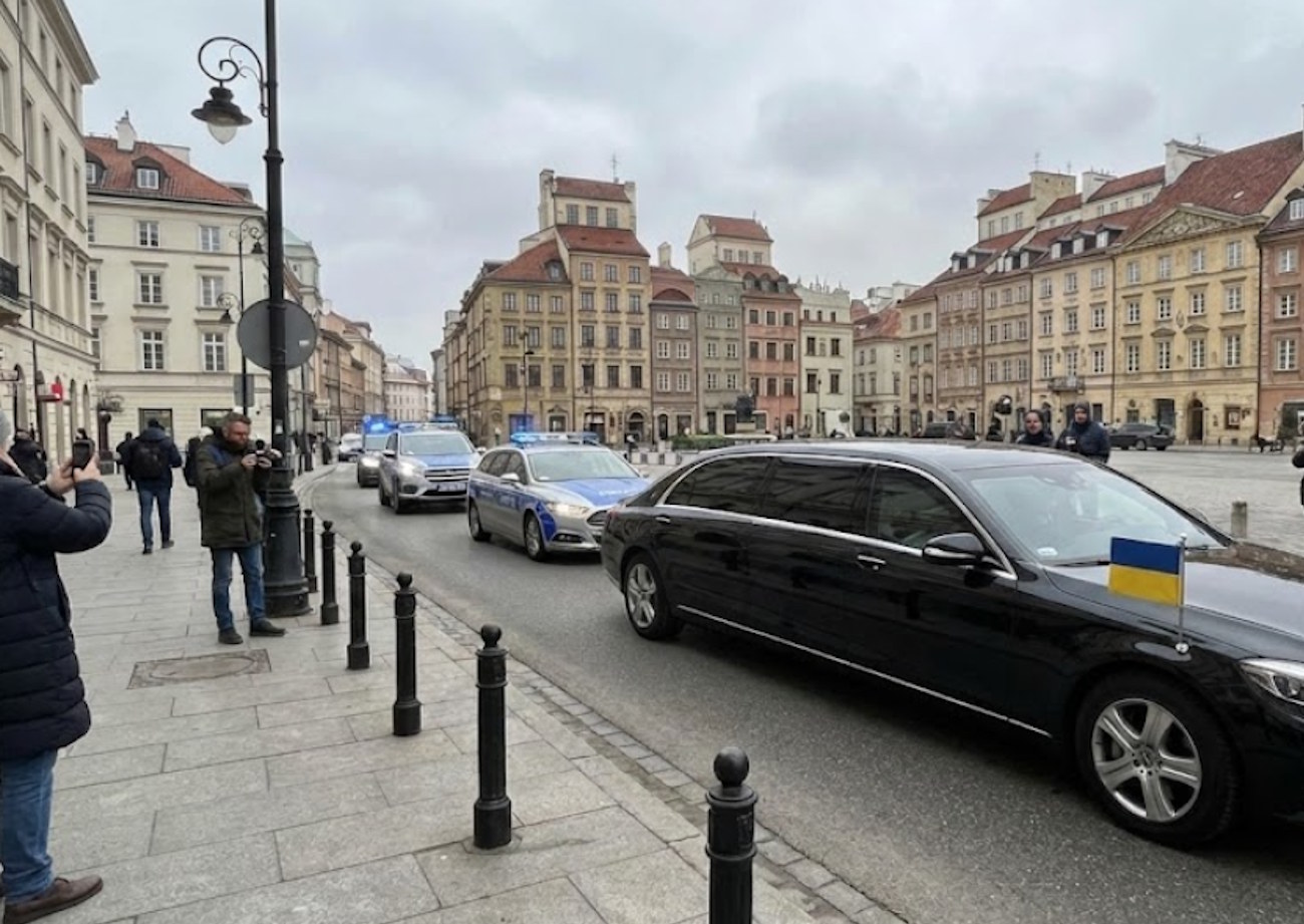 Prezydent Ukrainy w Warszawie. Gigantyczne utrudnienia i zmiany w komunikacji