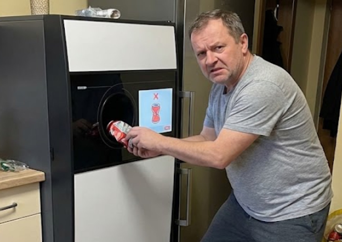 Od Nowego Roku to najdroższy błąd w kuchni. Stracisz 500 zł rocznie, a automat wypluje twoje śmieci