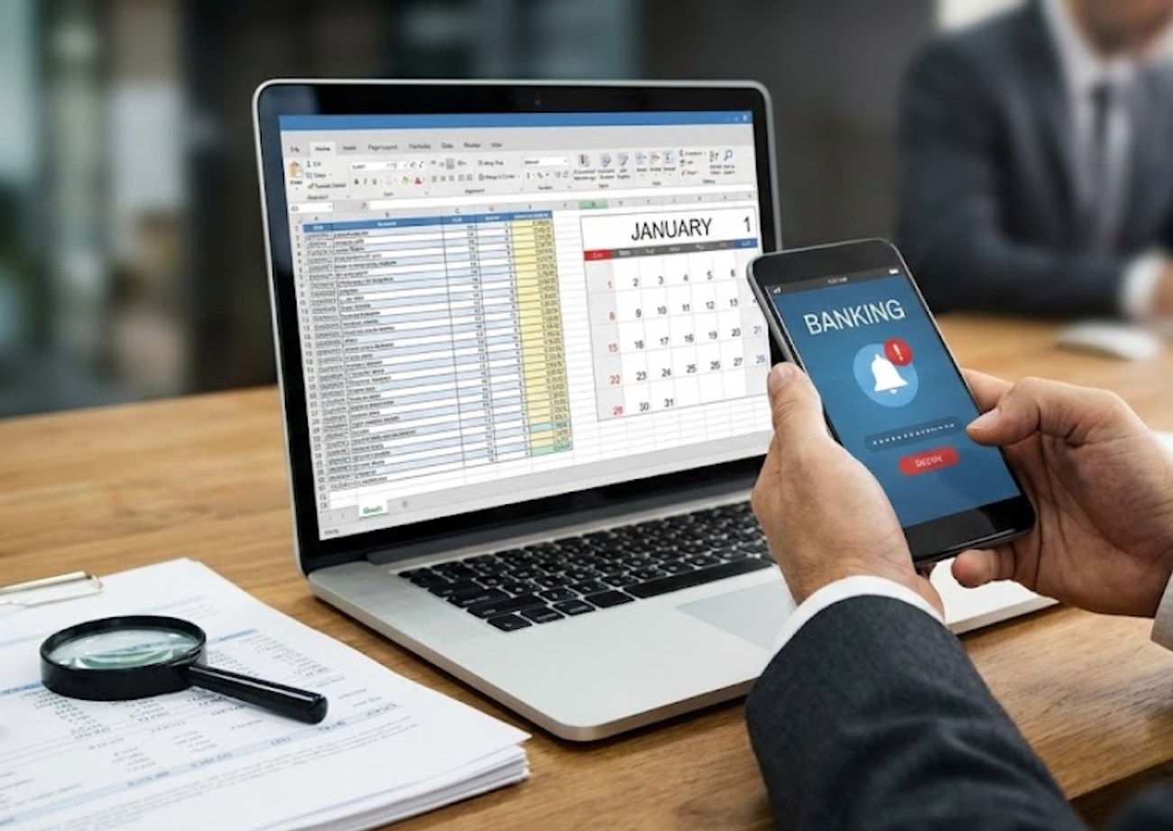 Masz konto w banku? Od 1 stycznia wchodzą nowe zasady. Skarbówka zyska potężne narzędzie, a za jeden błąd zapłacisz tysiące