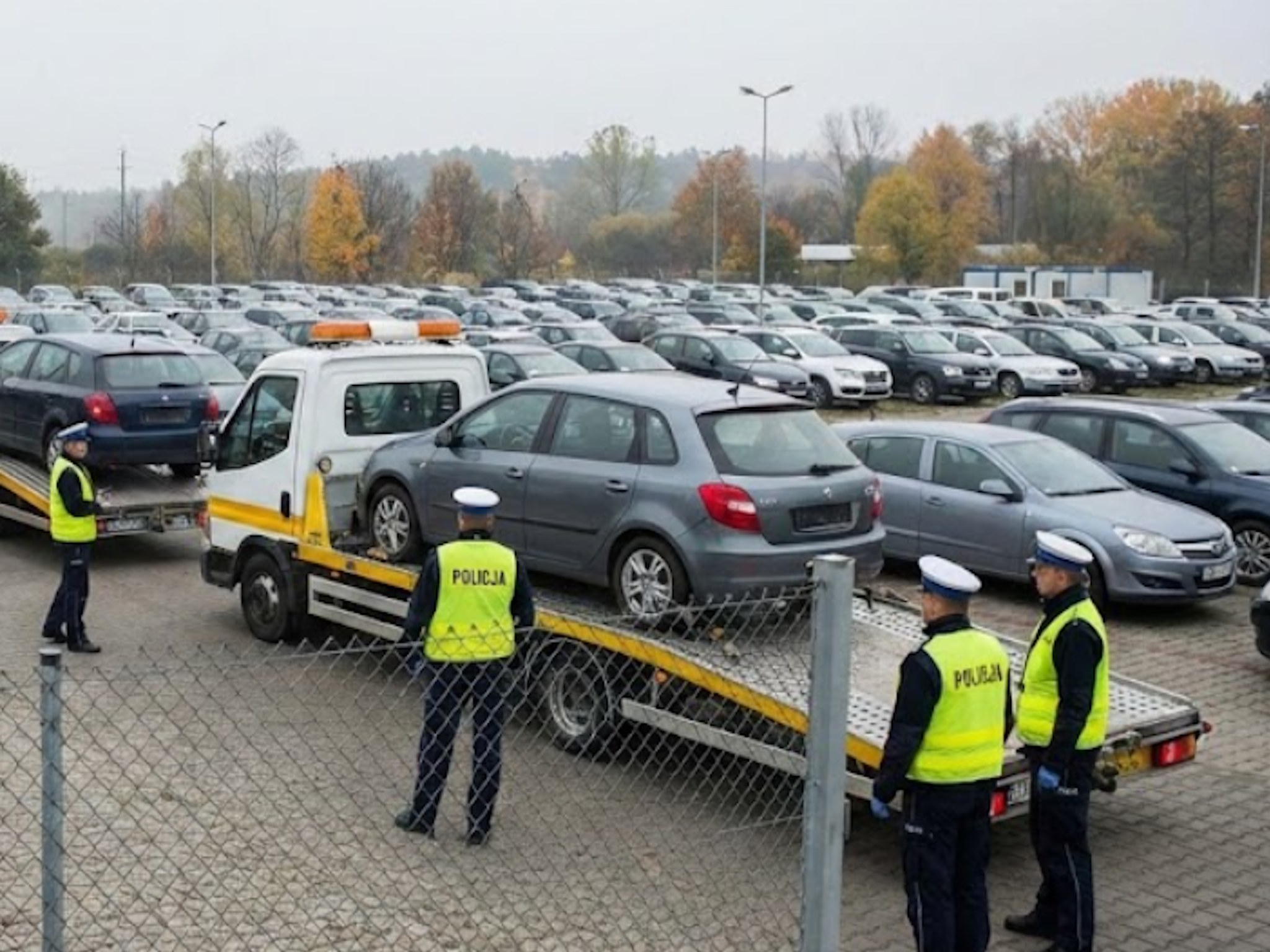 Policja masowo konfiskuje samochody. Tysiące Polaków już straciło swoje auta