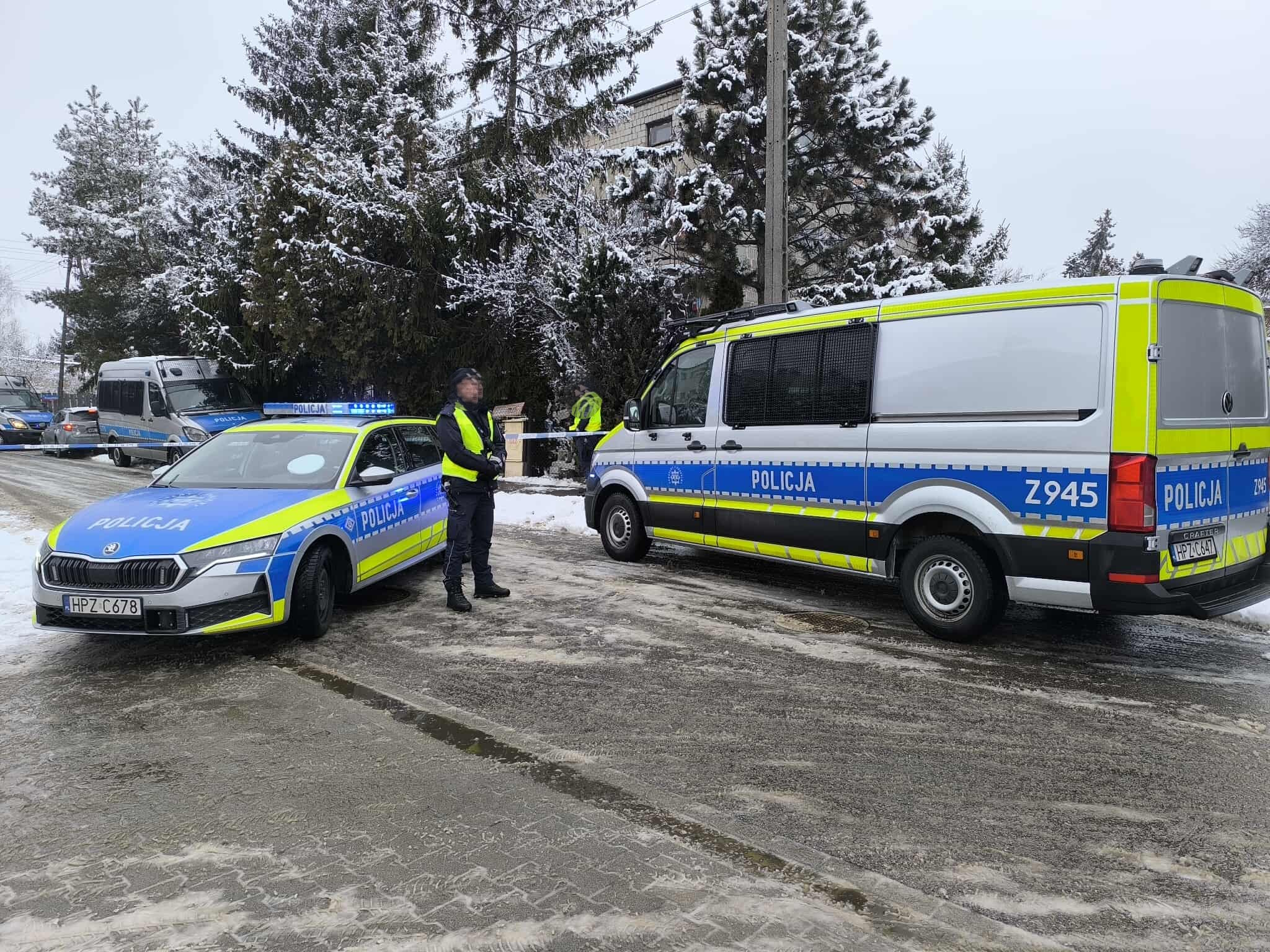 Tragedia w Warszawie. Nie żyją 2 osoby. Policja zatrzymała mężczyznę