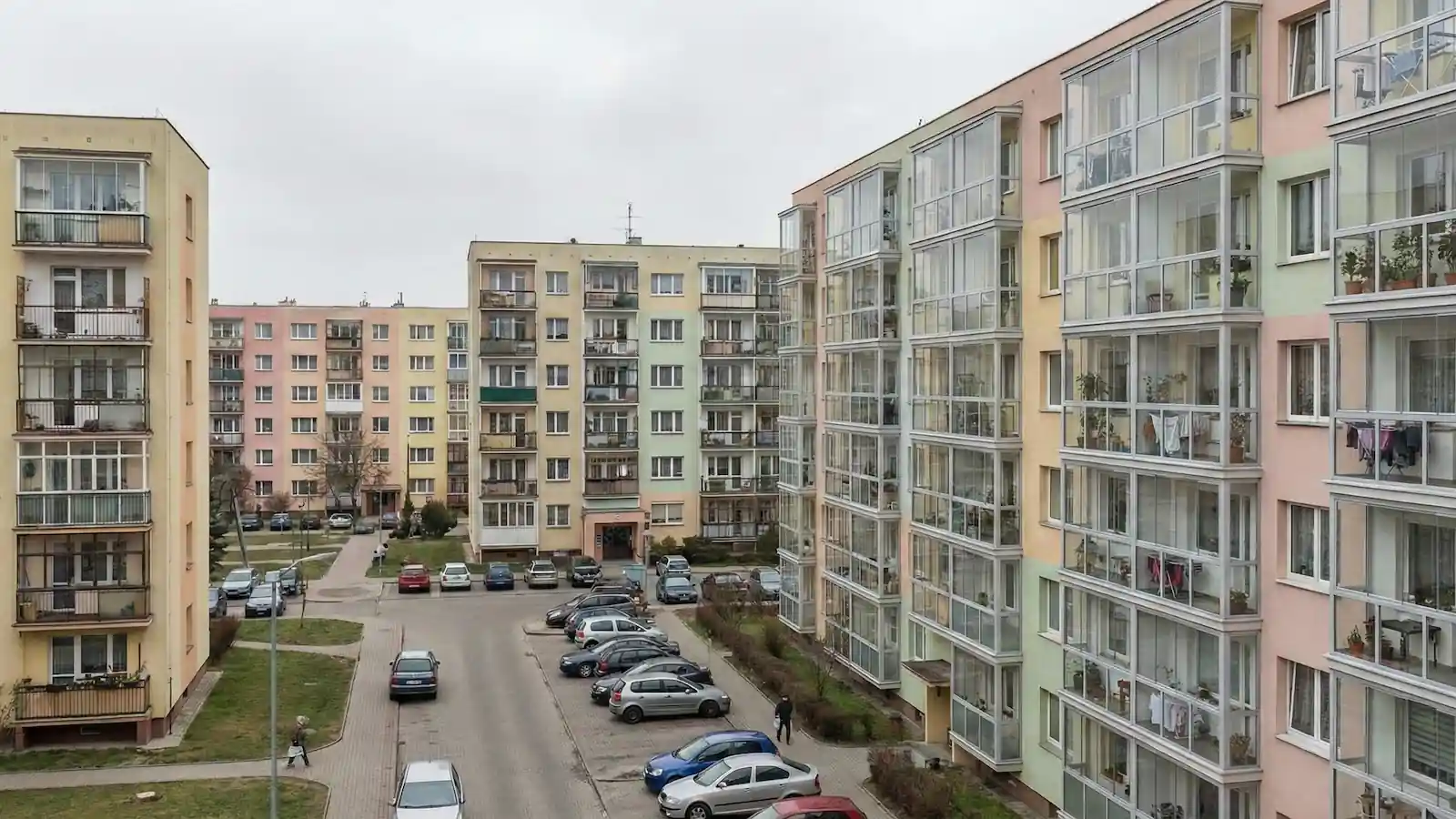 Masz balkon? To może Cię słono kosztować. Nadzór budowlany nakazuje rozbiórkę na koszt właściciela