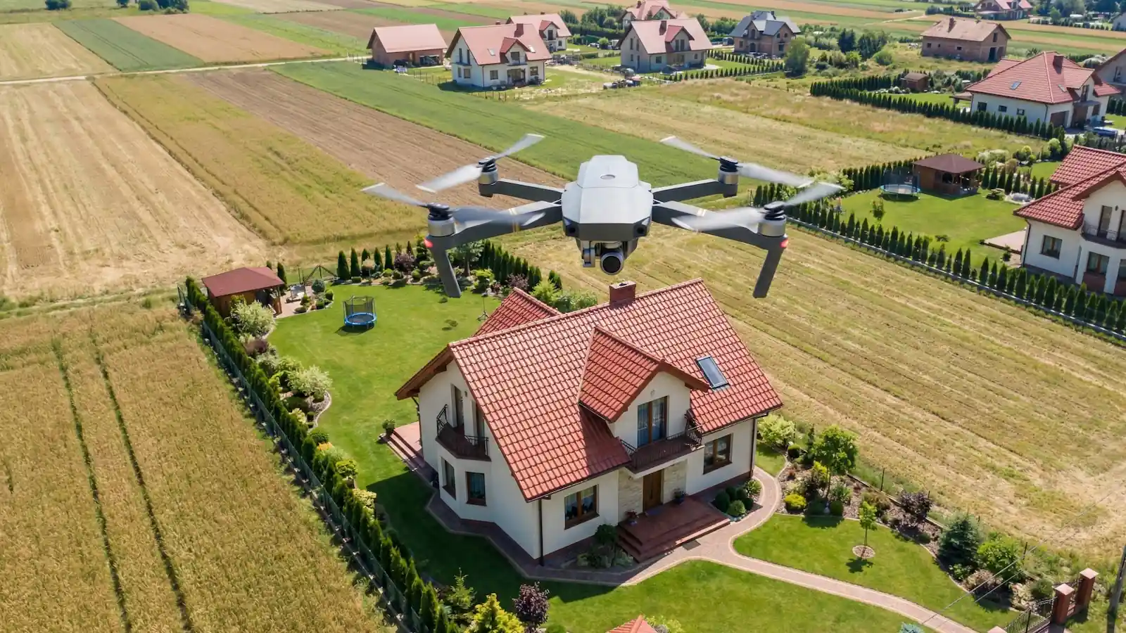 Gminy sprawdzają Cię dronami. Niektórzy otrzymują rachunki aż za 5 lat wstecz
