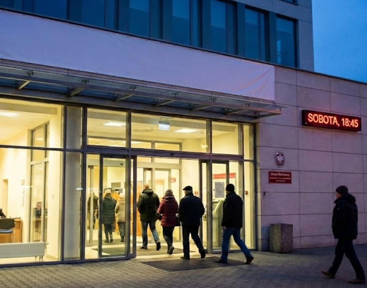 Skarbówka otwiera drzwi w weekendy. Urzędnicy będą tłumaczyć rewolucję w fakturach do późnego wieczora