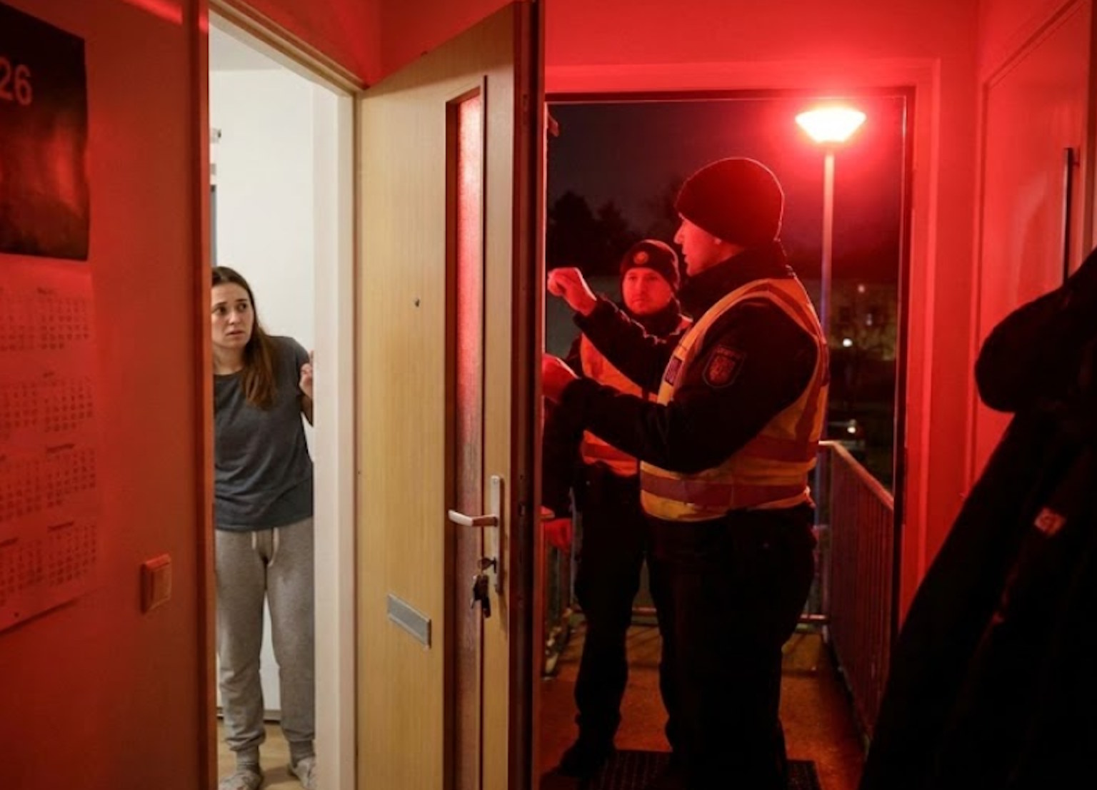 Nie muszą już wchodzić do salonu, by naliczyć karę? Pukają do drzwi, a Polacy nie wiedzą, co robić