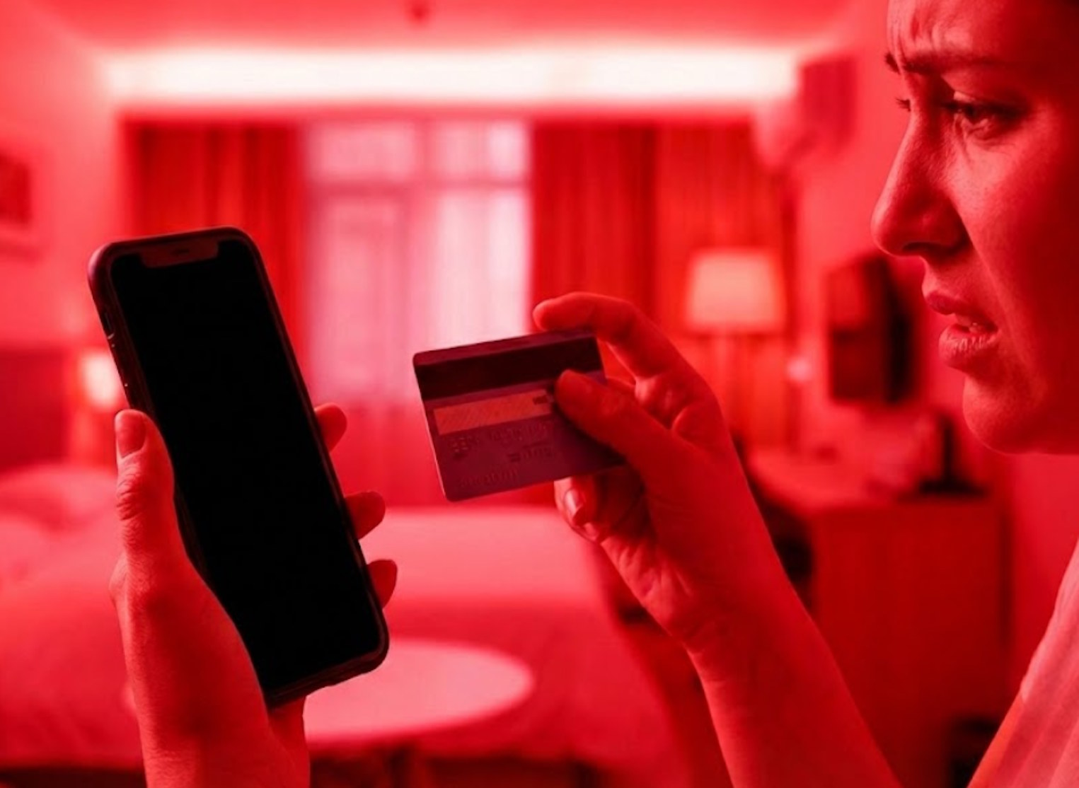 Pułapka w oficjalnej aplikacji. Turyści masowo tracą oszczędności. Nowe oszustwo na Booking.com zbiera żniwo