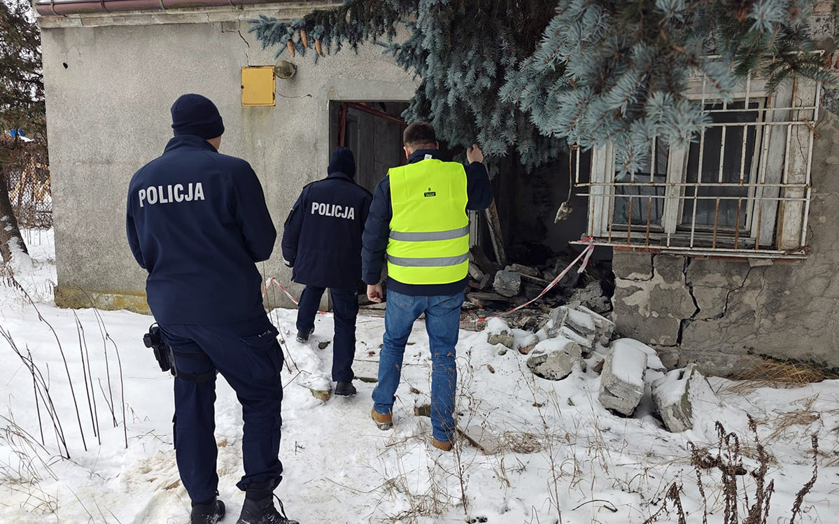 Tragedia przy stacji metra Młociny. Mimo reanimacji nie udało się go uratować. Śmierć w trakcie interwencji