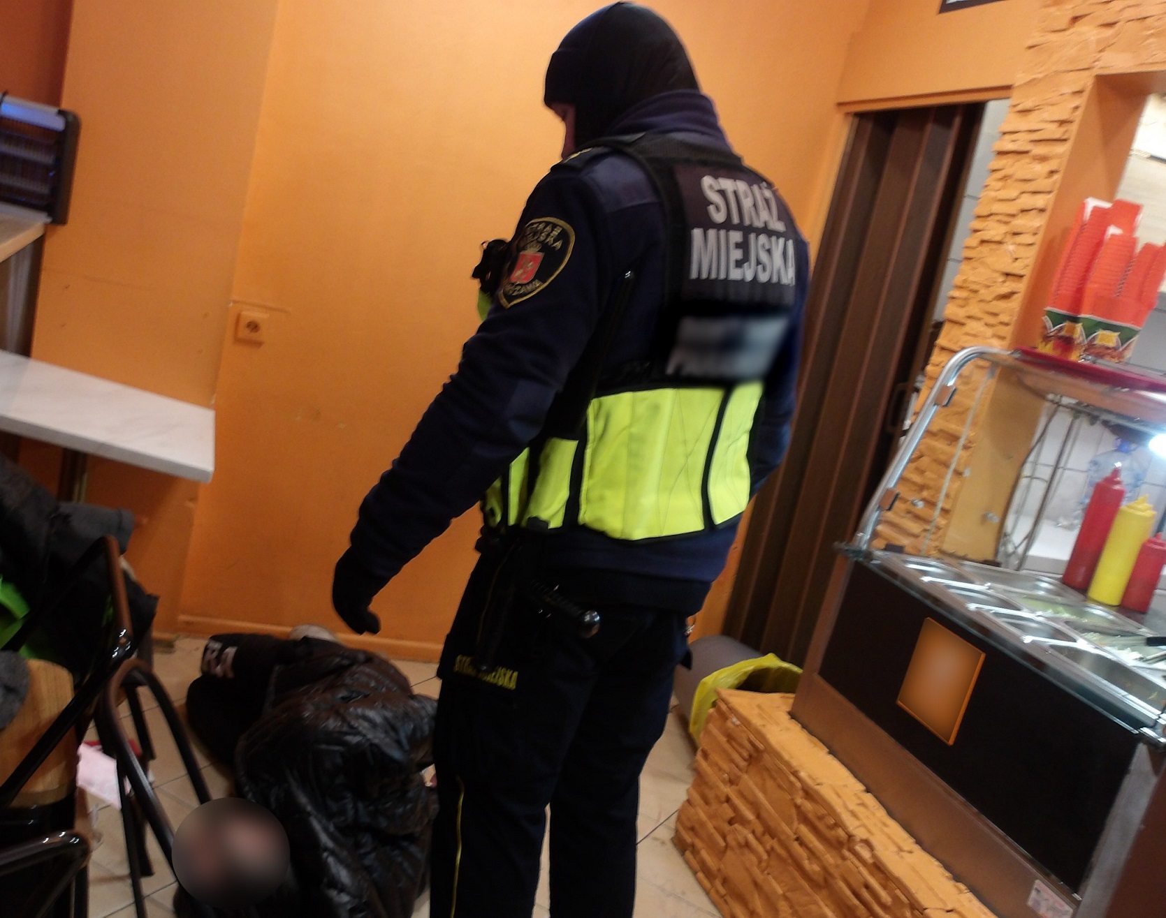 Strażnicy ujęli złodzieja… napiwków w restauracjach